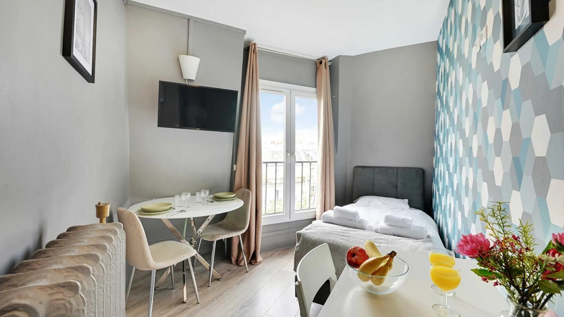 Charming Studio - 1P- Canal Saint-Martin contacts